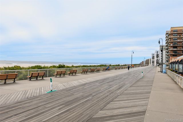 1 E Broadway 3D, Long Beach, NY 11561