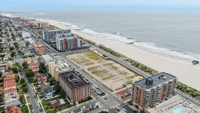 1 E Broadway 3D, Long Beach, NY 11561