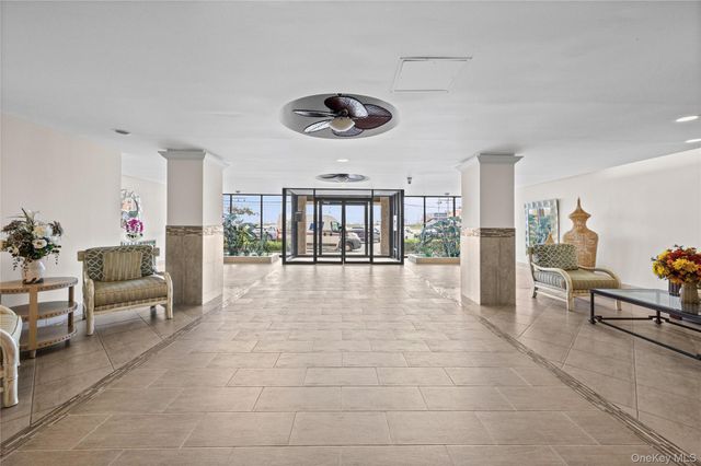 1 E Broadway 3D, Long Beach, NY 11561