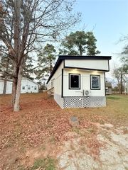 12090 Canal Street, Willis, TX 77318