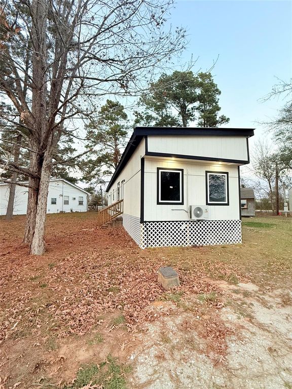 12090 Canal Street, Willis, TX 77318