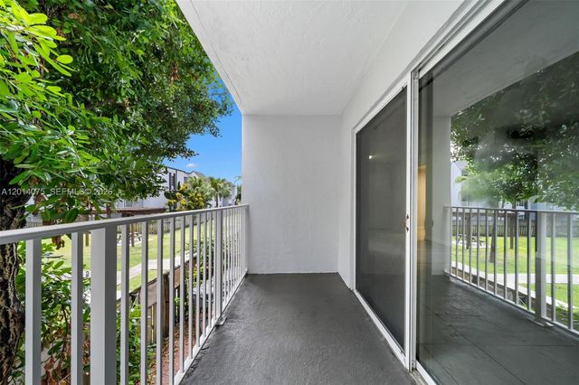 5112 NW 79th Ave 204, Doral, FL 33166