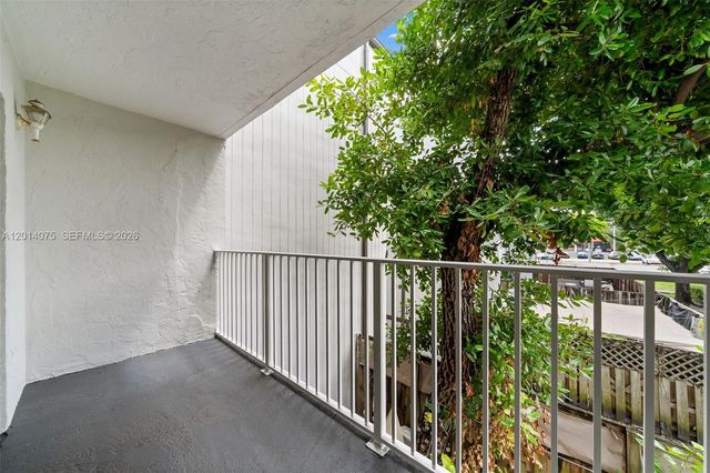 5112 NW 79th Ave 204, Doral, FL 33166