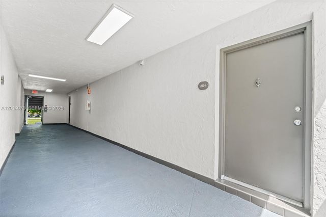 5112 NW 79th Ave 204, Doral, FL 33166