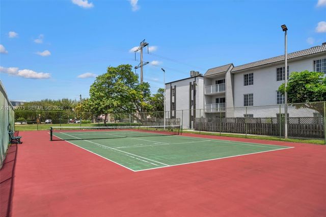 5112 NW 79th Ave 204, Doral, FL 33166