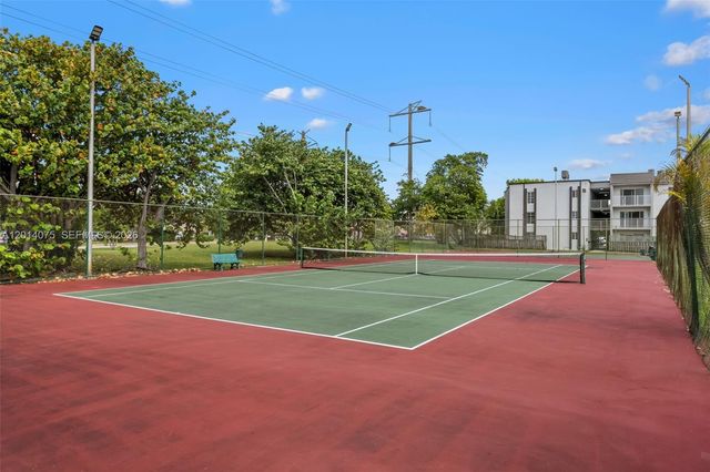 5112 NW 79th Ave 204, Doral, FL 33166