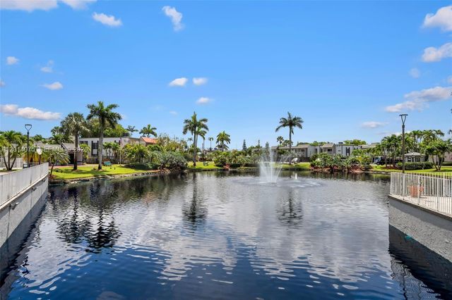5112 NW 79th Ave 204, Doral, FL 33166