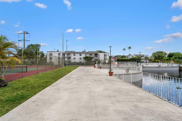 5112 NW 79th Ave 204, Doral, FL 33166