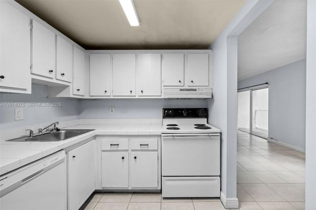 5112 NW 79th Ave 204, Doral, FL 33166
