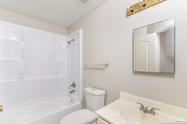 1218 CROSSING OAKS, San Antonio, TX 78253