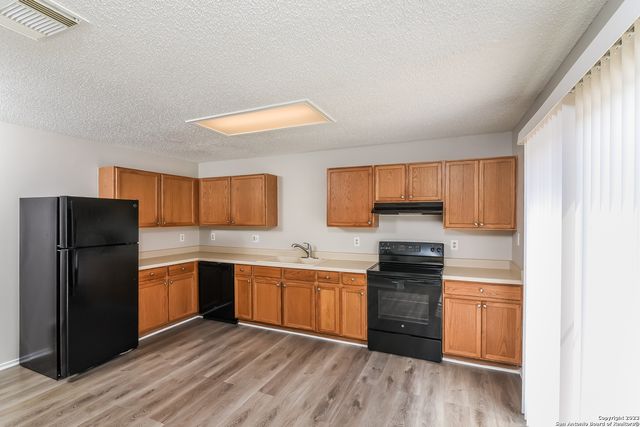 1218 CROSSING OAKS, San Antonio, TX 78253