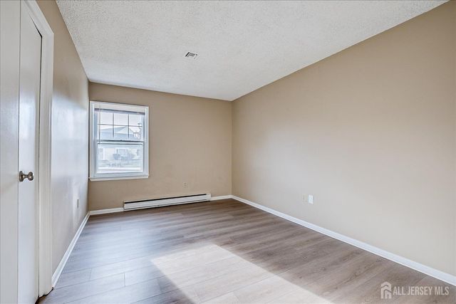 129 Providence Way B, Monroe, NJ 08831