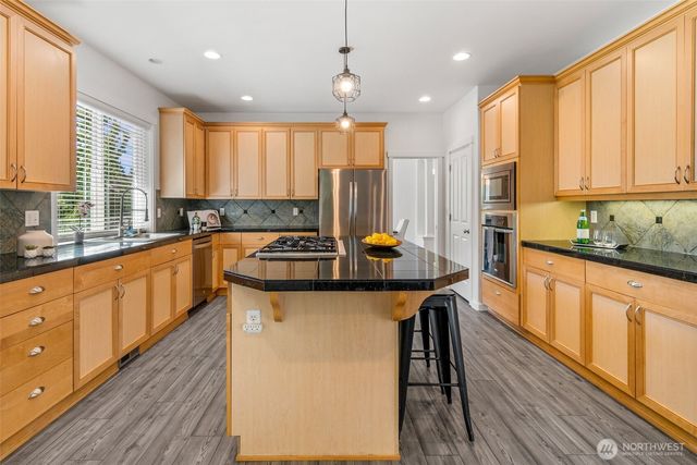 16563 NE 119th Way, Redmond, WA 98052