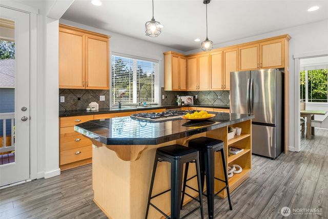 16563 NE 119th Way, Redmond, WA 98052