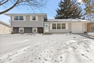 1309 Radcliffe Lane, Schaumburg, IL 60193