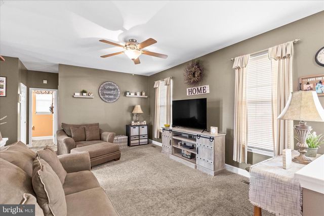255 SUNSET DR, Hanover, PA 17331