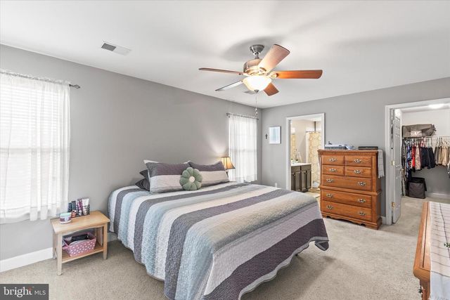 255 SUNSET DR, Hanover, PA 17331