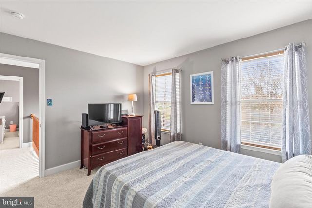 255 SUNSET DR, Hanover, PA 17331