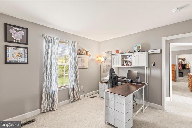 255 SUNSET DR, Hanover, PA 17331