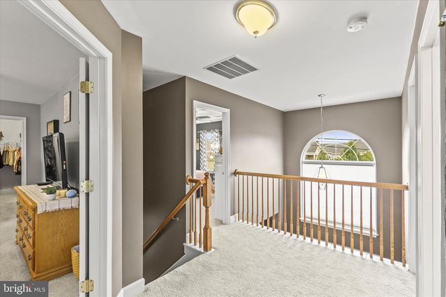 255 SUNSET DR, Hanover, PA 17331