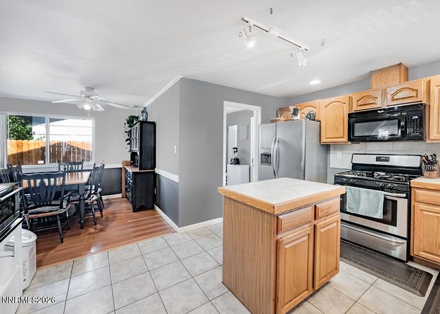 177 Emerson Way, Sparks, NV 89431