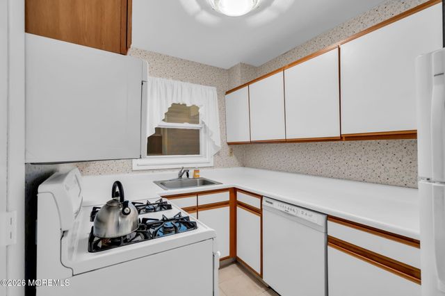 601 Mistletoe Avenue 9, Point Pleasant, NJ 08742