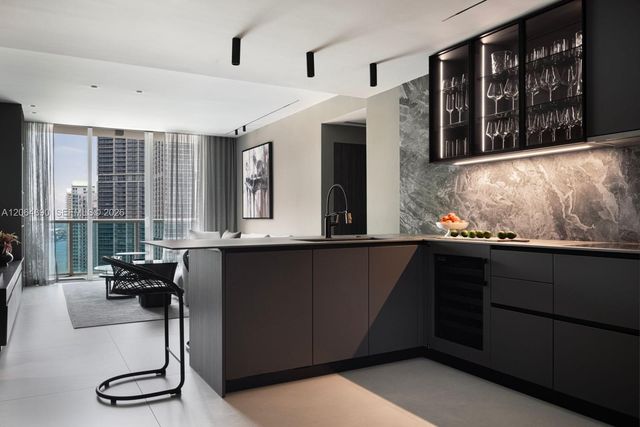 31 SE 5th Street 3718, Miami, FL 33131