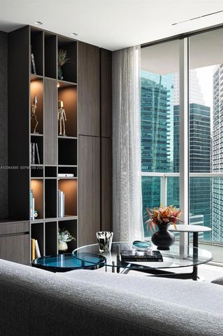 31 SE 5th Street 3718, Miami, FL 33131