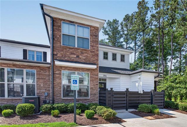 701 Kathy Ann WAY N, Carrollton, VA 23314