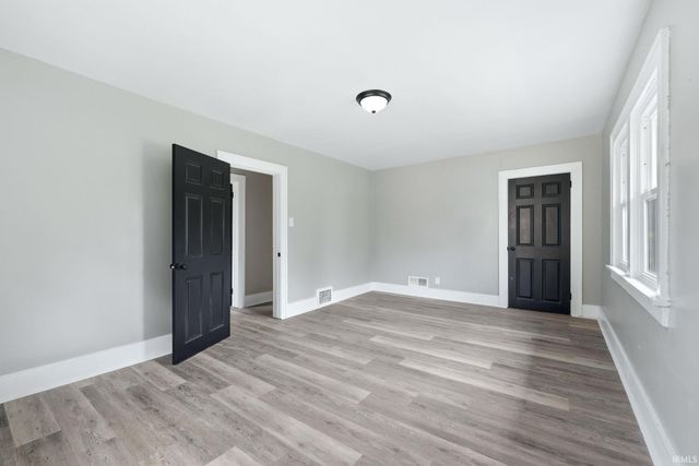 2209 Curdes Avenue, Fort Wayne, IN 46805