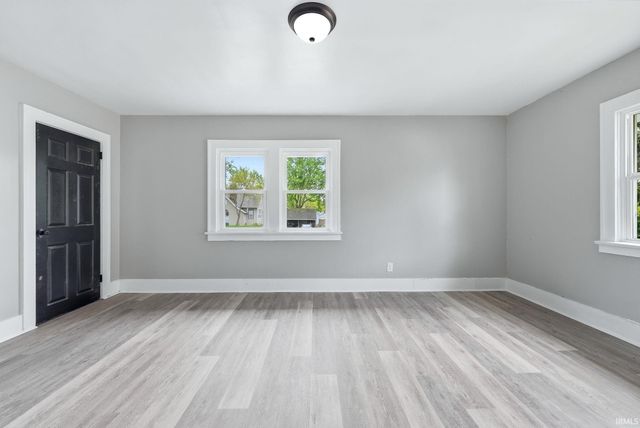 2209 Curdes Avenue, Fort Wayne, IN 46805