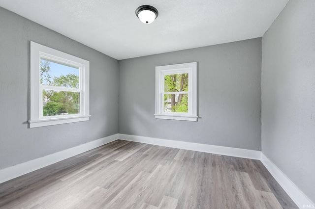 2209 Curdes Avenue, Fort Wayne, IN 46805