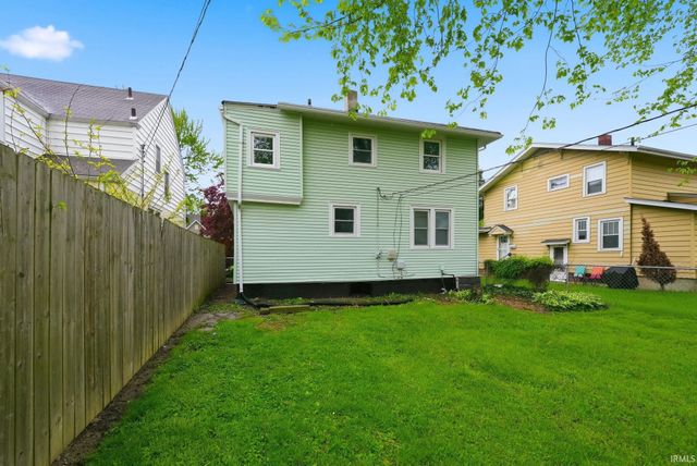 2209 Curdes Avenue, Fort Wayne, IN 46805