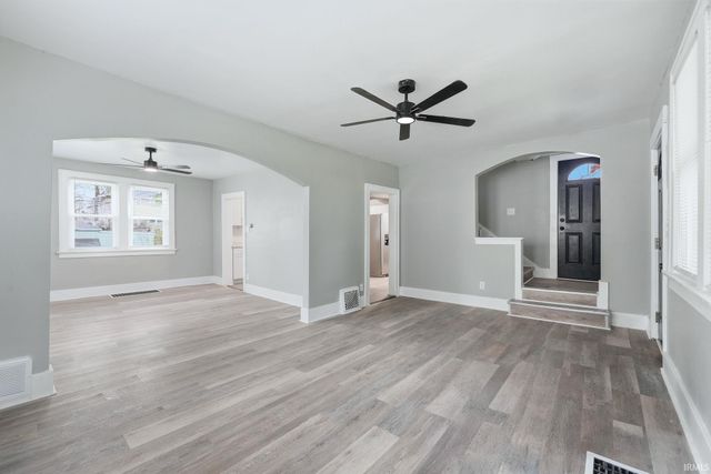2209 Curdes Avenue, Fort Wayne, IN 46805