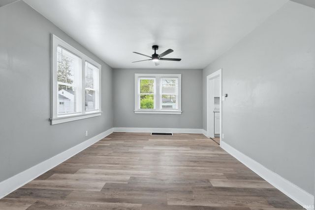 2209 Curdes Avenue, Fort Wayne, IN 46805