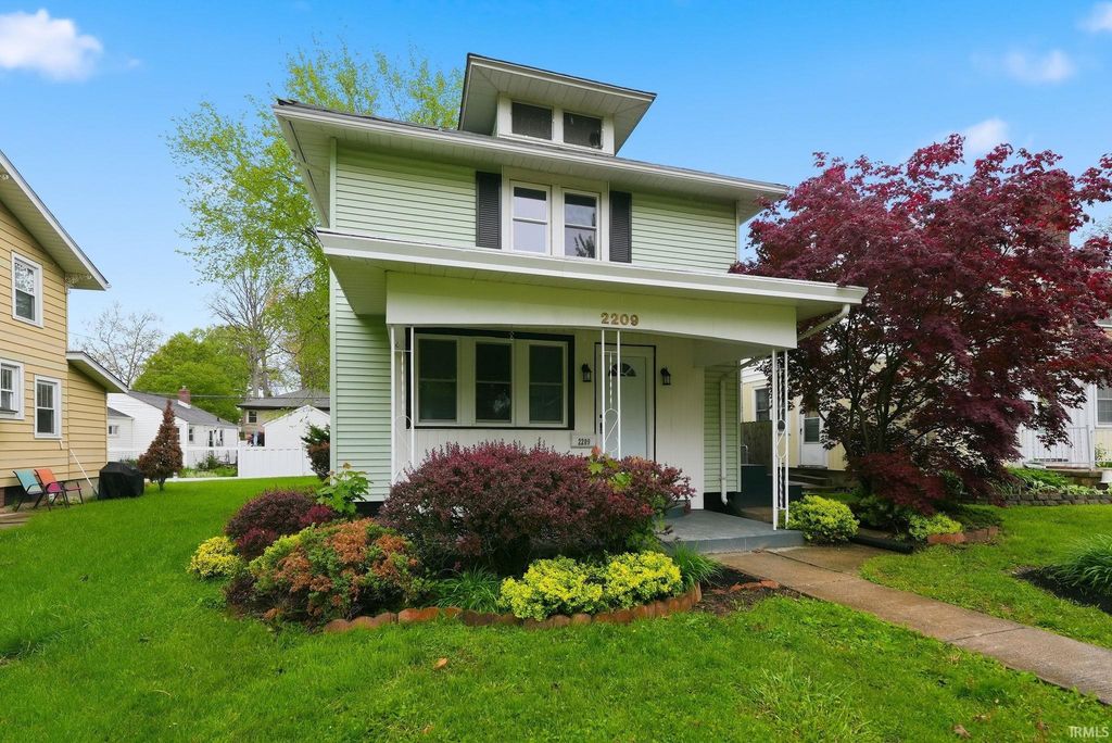 2209 Curdes Avenue, Fort Wayne, IN 46805