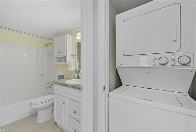 16881 Davis RD 126, Fort Myers, FL 33908