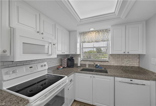 16881 Davis RD 126, Fort Myers, FL 33908