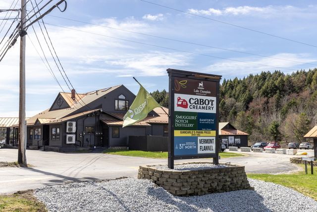 2439 Waterbury Stowe Road, Waterbury, VT 05677