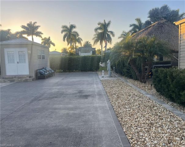 5210 Marsh Mallow TRL, Fort Myers, FL 33905