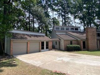 605 Jeff Davis Court, Conroe, TX 77302