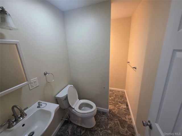 28 Hasbrouck Street A, Newburgh, NY 12550