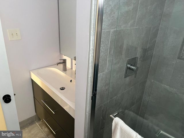 136 DAVIS ST, Philadelphia, PA 19127