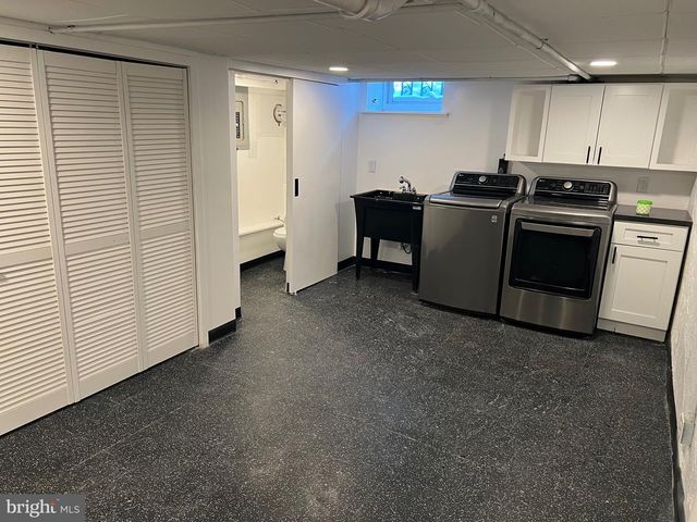 136 DAVIS ST, Philadelphia, PA 19127