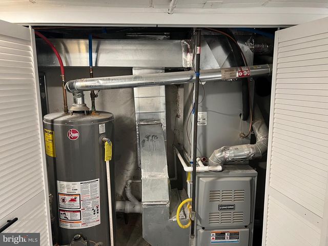 136 DAVIS ST, Philadelphia, PA 19127