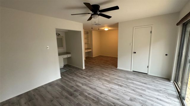 69 N Deerfoot Circle, Spring, TX 77380