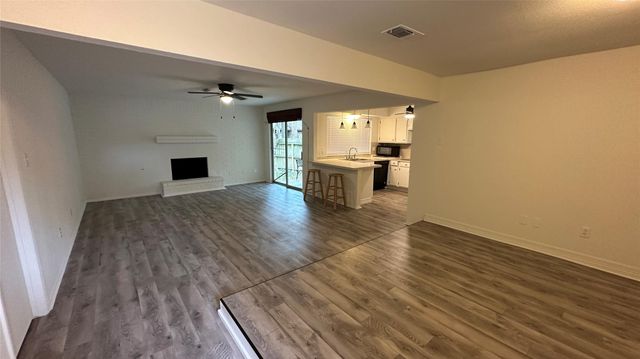 69 N Deerfoot Circle, Spring, TX 77380