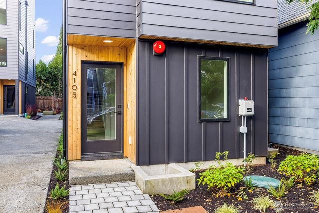 4105 25th Avenue SW, Seattle, WA 98106