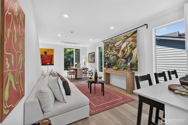 4105 25th Avenue SW, Seattle, WA 98106
