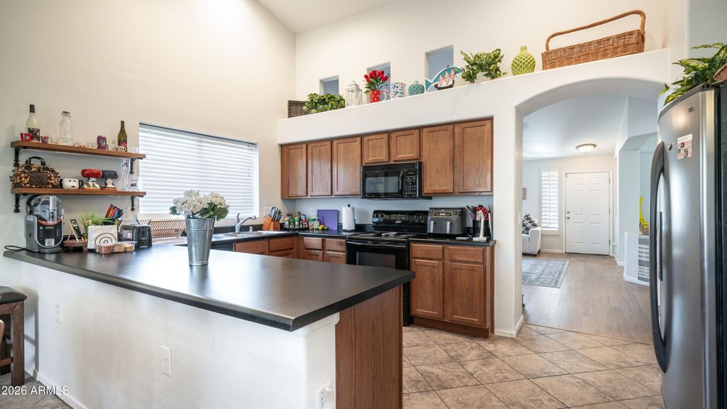 15256 W STATLER Street, Surprise, AZ 85374 — photo 2